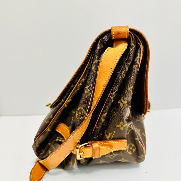 AUTHENTIC LOUIS VUITTON MONOGRAM SAUMUR 35 MADE IN FRANCE AR1924 - Picture 7 of 16